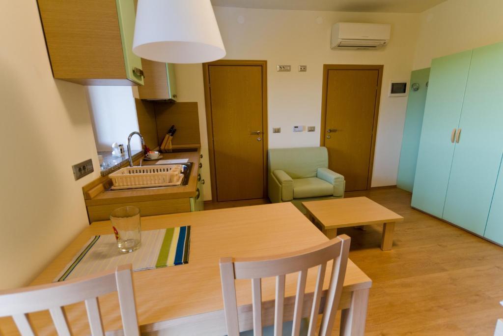 Zoi Apartments Dobrovo Room photo